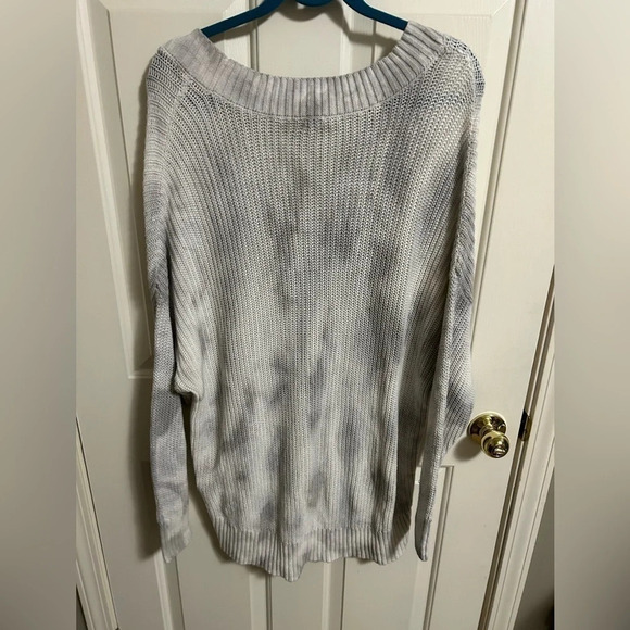Aerie Gray and White Women's Sweater - Picture 4 of 4